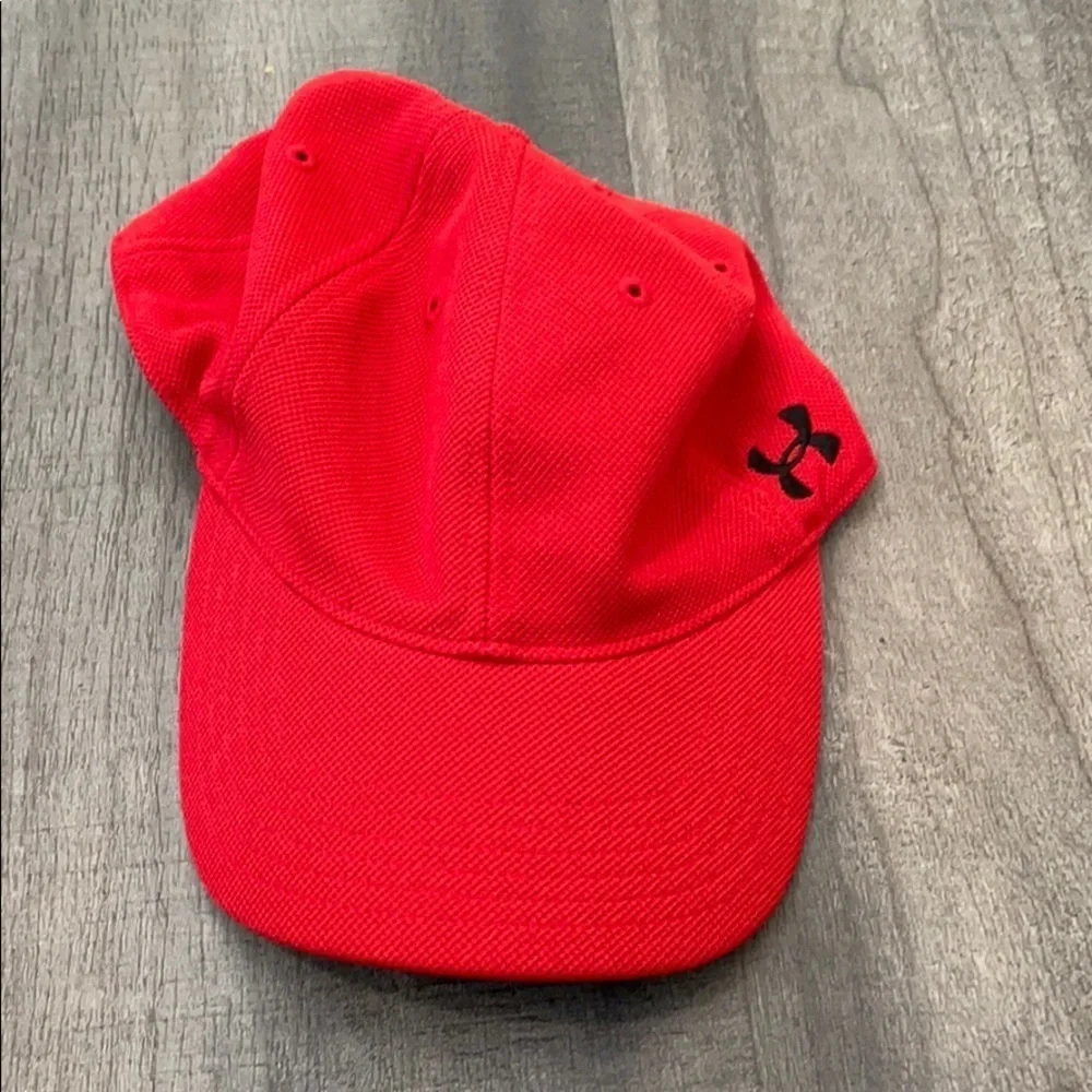 Under Armour Women Training Heatgear Logo Red Cap